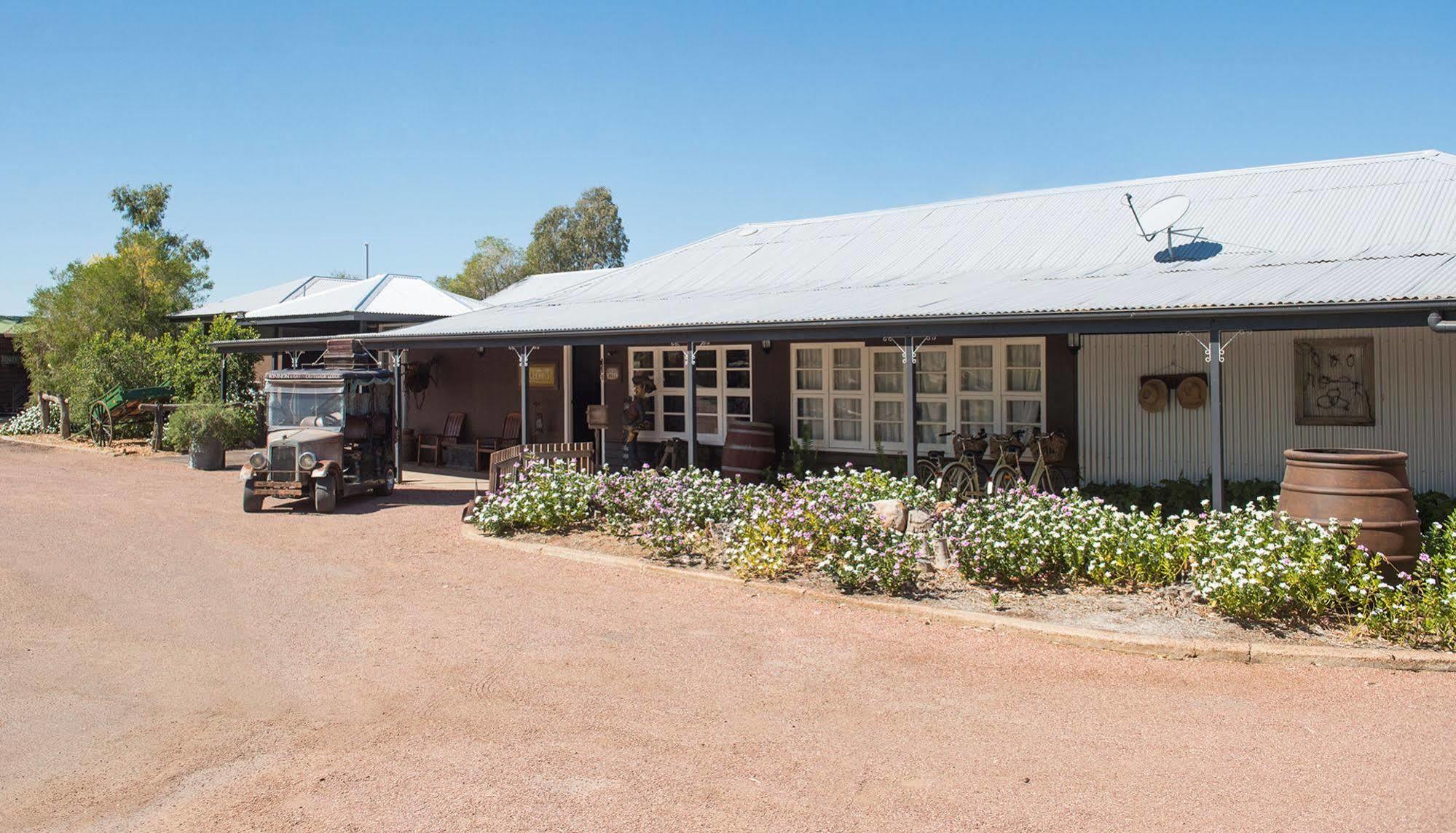 Saltbush Retreat Villa Longreach Eksteriør billede